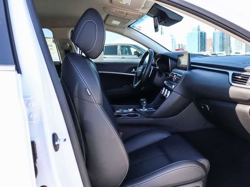 Used 2023 Genesis G70 2.0T AWD/4WD image 17