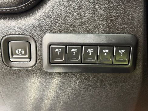 Used 2023 GMC Sierra 3500 SLE w/ Fleet Comfort Package image 35