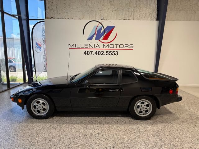 Used 1988 Porsche 924 S RWD image 1