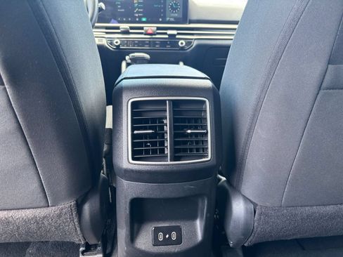 Used 2026 Kia Sportage LX FWD image 22