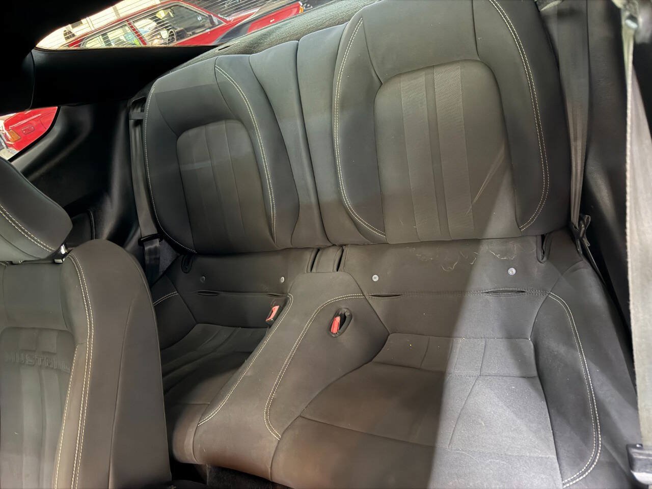 Used 2019 Ford Mustang Coupe RWD image 11