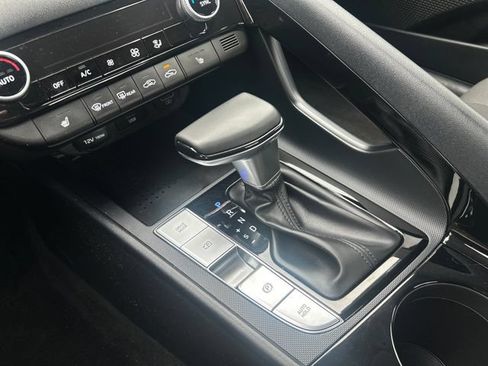 Certified 2021 Hyundai Elantra SEL w/ Convenience Package FWD image 15
