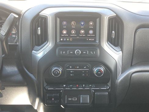 Used 2022 Chevrolet Silverado 2500 Custom w/ Custom Value Package AWD/4WD image 17