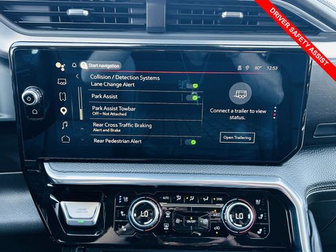 Used 2023 GMC Sierra 1500 Denali w/ Technology Package AWD/4WD image 11
