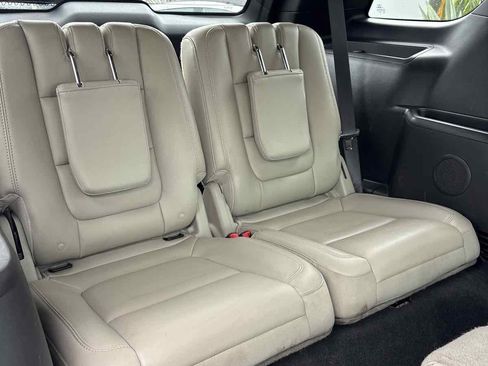 Used 2014 Ford Explorer XLT w/ Equipment Group 202A FWD image 15