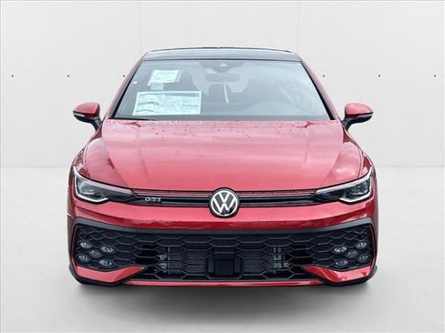 New 2025 Volkswagen GTI SE image 2