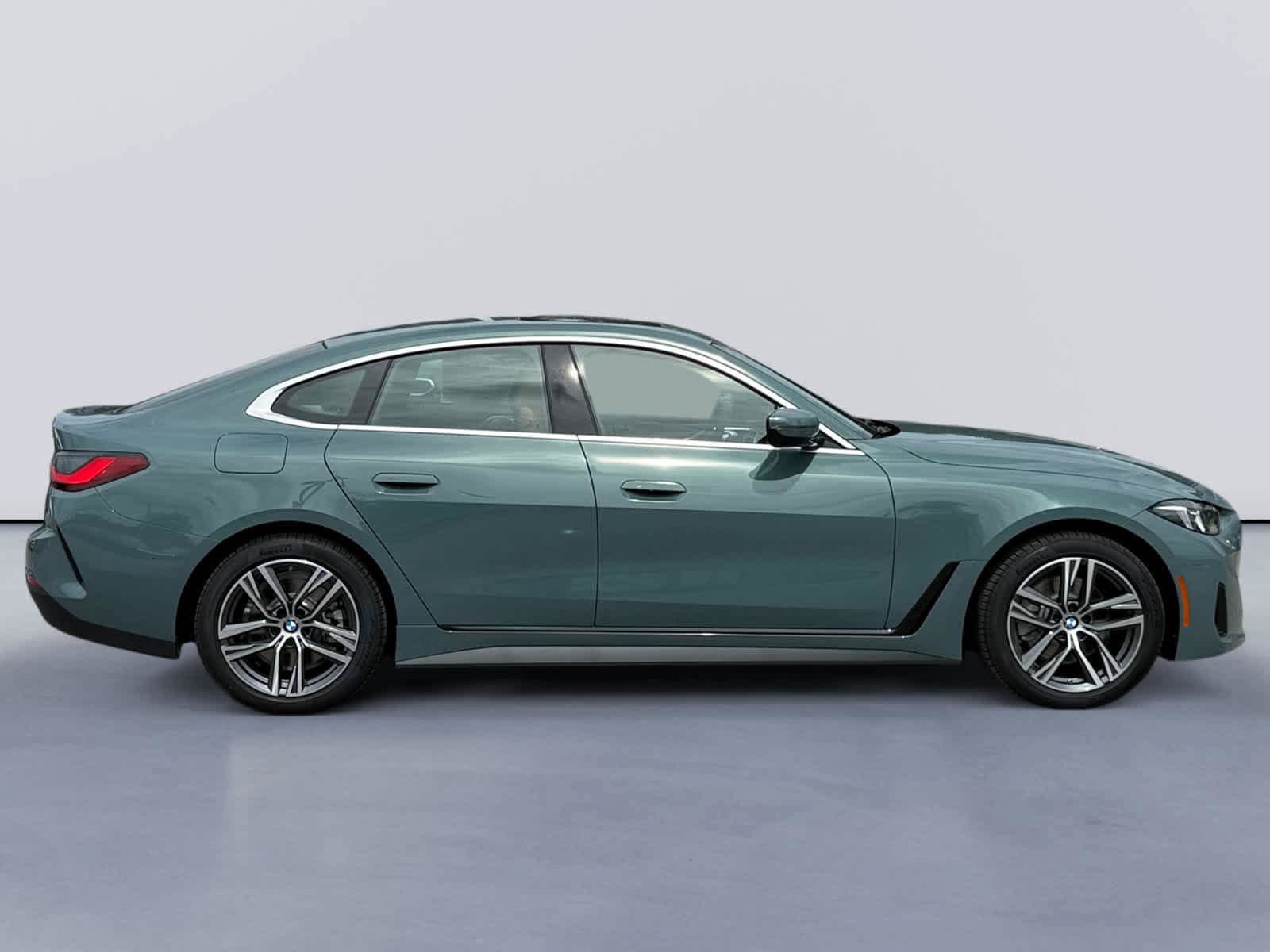 New 2026 BMW 430i xDrive w/ Premium Package AWD/4WD image 2