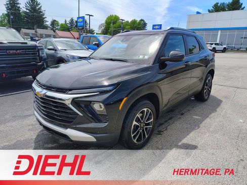 Used 2024 Chevrolet TrailBlazer LT w/ Convenience Package AWD/4WD image 1