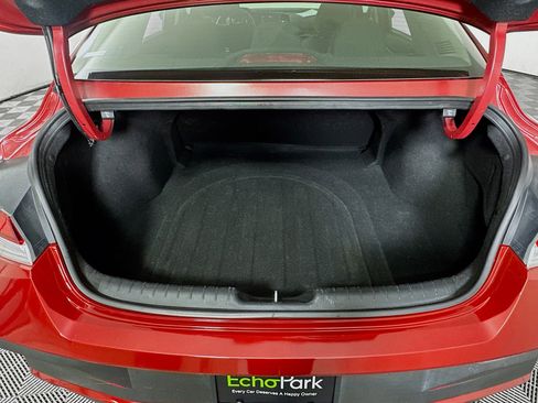 Used 2024 Hyundai Elantra SEL image 28