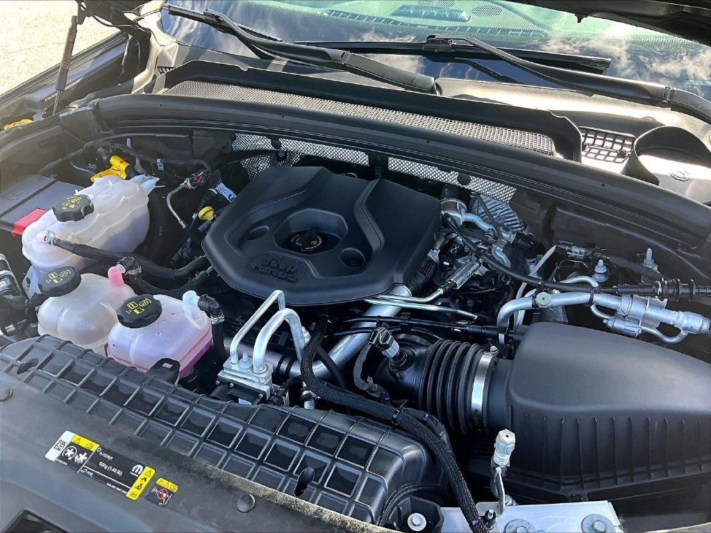Used 2023 Jeep Grand Cherokee 4WD 4xe image 34