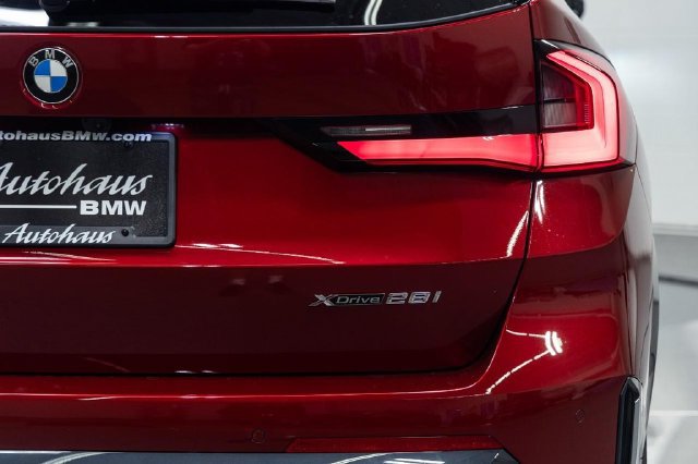 New 2027 BMW X1 xDrive28i AWD/4WD image 11