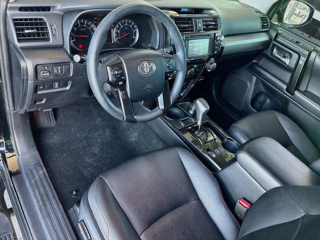 Used 2018 Toyota 4Runner TRD Off-Road Premium AWD/4WD image 9