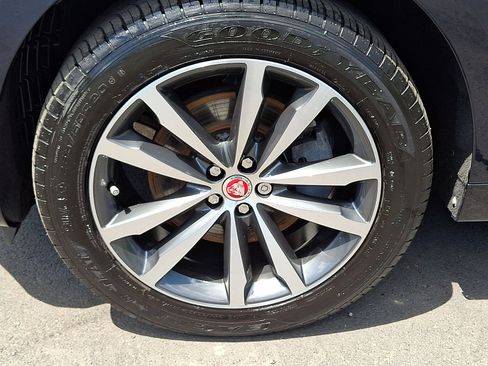 Used 2023 Jaguar F-PACE S AWD/4WD image 10