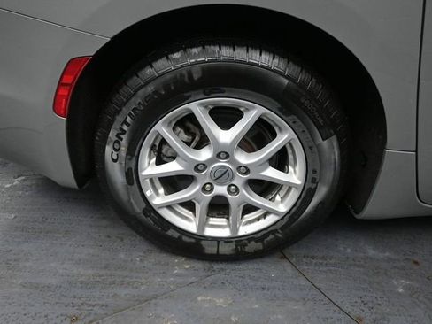 Used 2025 Chrysler Pacifica Select image 13