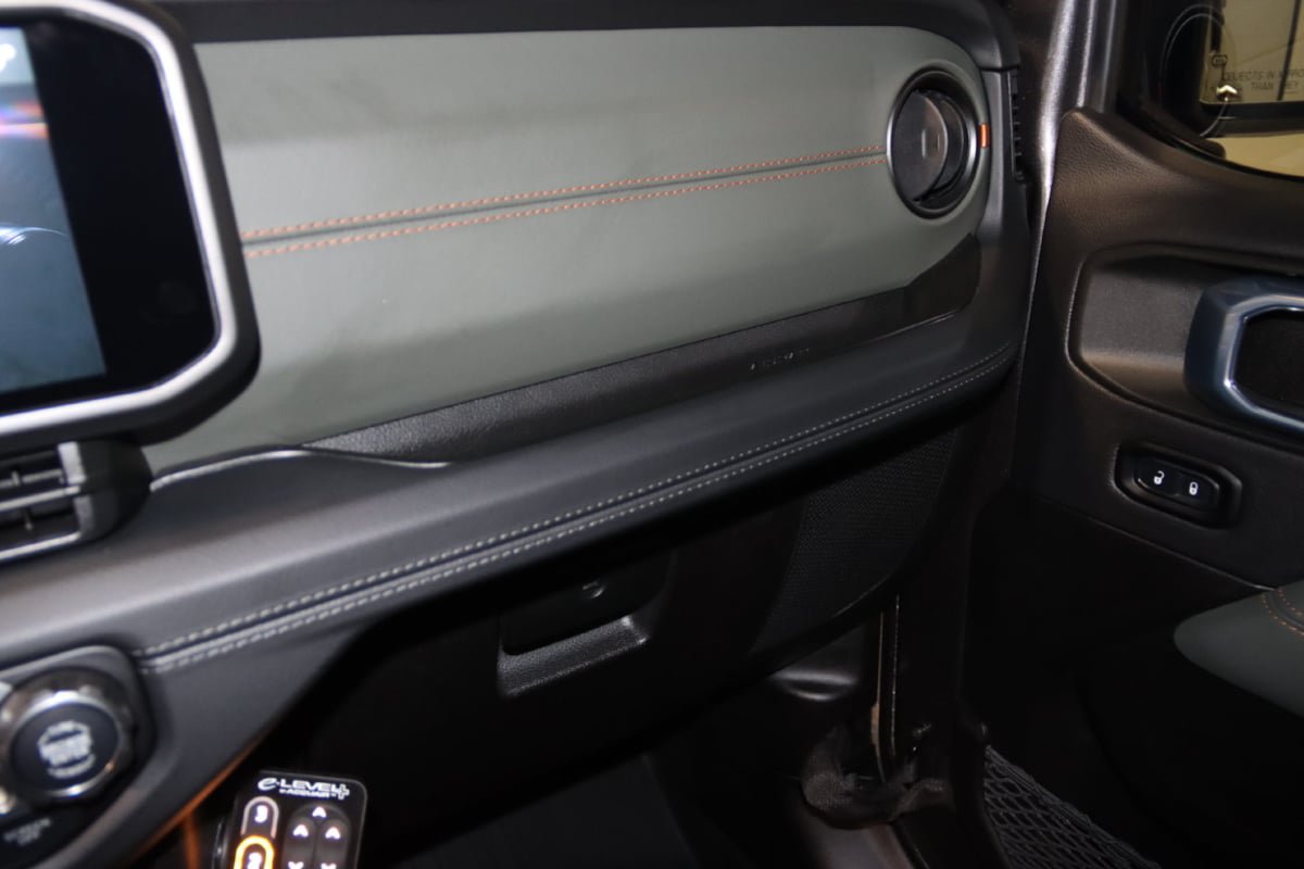 Used 2026 Jeep Gladiator Mojave AWD/4WD image 55