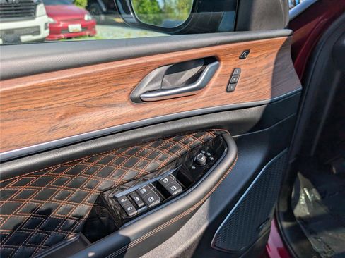 Used 2023 Jeep Grand Cherokee L Summit w/ Rear Seat Video Group I AWD/4WD image 23