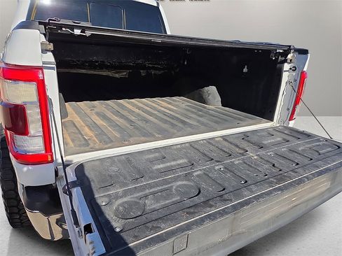 Used 2022 Ford F150 Lariat w/ Equipment Group 501A Mid image 8