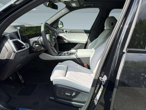 New 2026 BMW X5 xDrive40i w/ M Sport Package AWD/4WD image 5