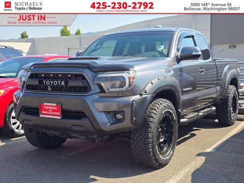 Used 2013 Toyota Tacoma 4x4 Access Cab V6 w/ TRD Sport Pkg image 1