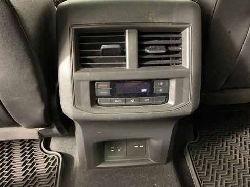 Used 2021 Volkswagen Atlas SEL R-Line image 34