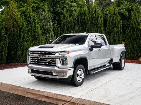 Used 2021 Chevrolet Silverado 3500 LTZ w/ LTZ Convenience Package AWD/4WD image 5