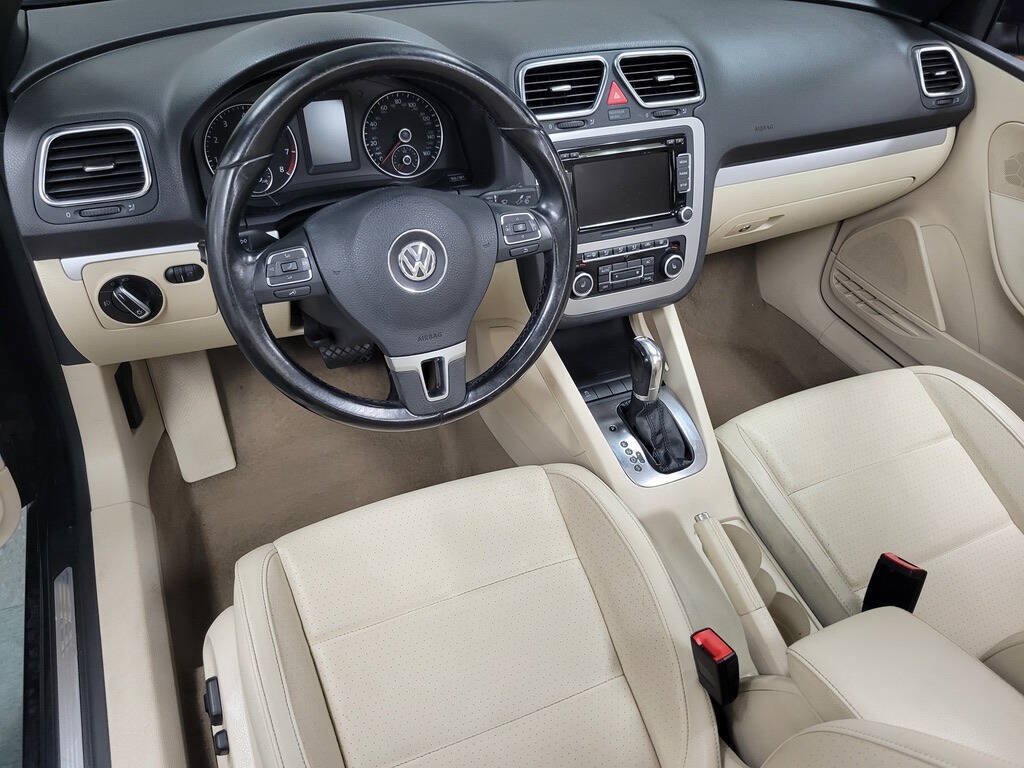 Used 2012 Volkswagen Eos Komfort FWD image 19