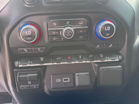 Used 2023 Chevrolet Silverado 2500 LT AWD/4WD image 12