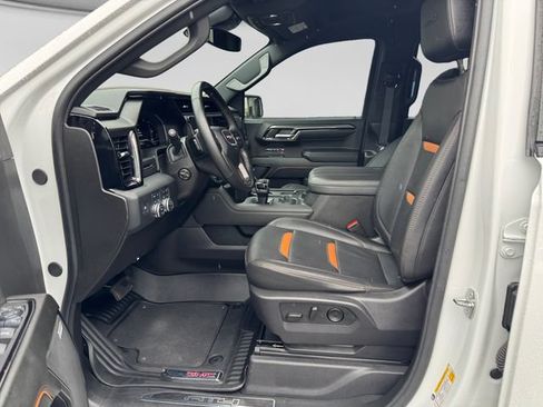Used 2024 GMC Sierra 1500 AT4 w/ AT4 Preferred Package AWD/4WD image 10