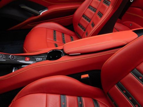 Used 2016 Ferrari California T image 38