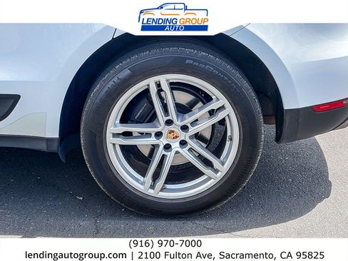 Used 2018 Porsche Macan Sport Edition AWD/4WD image 10