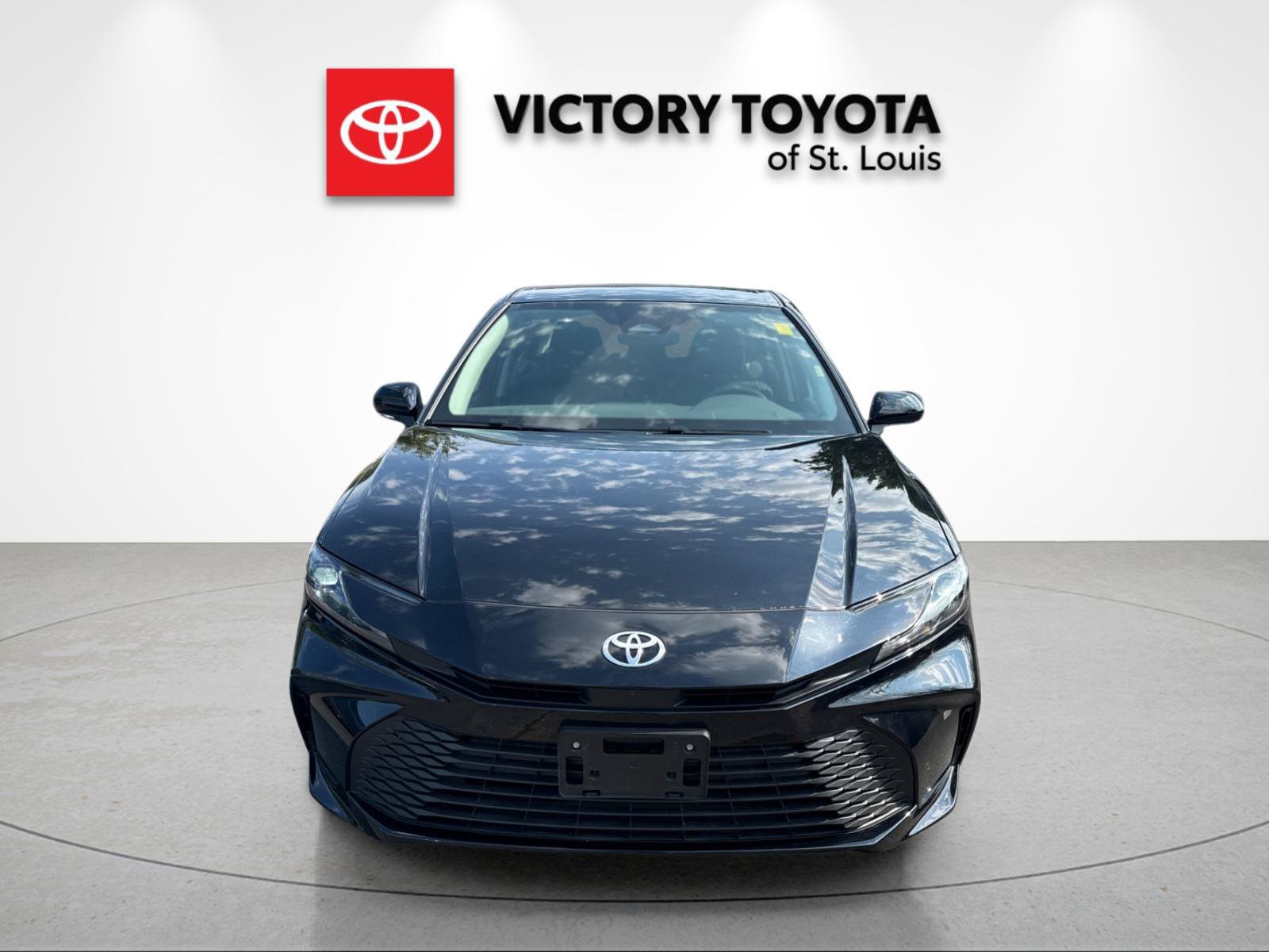 Used 2026 Toyota Camry LE FWD image 8