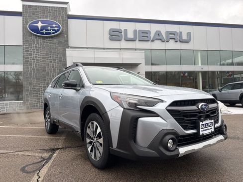 Used 2024 Subaru Outback Limited image 2