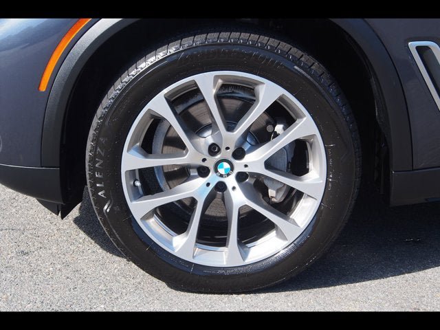Used 2019 BMW X5 xDrive40i w/ Premium Package 2 AWD/4WD image 9