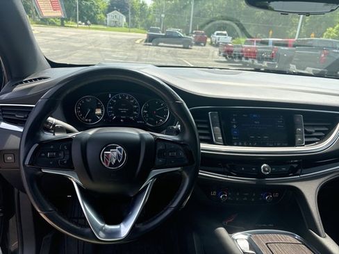 Used 2023 Buick Enclave Avenir image 12