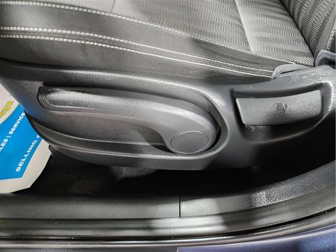 Used 2020 Kia Sportage LX image 16