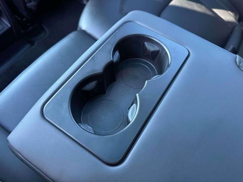 Used 2025 Land Rover Defender 110 S image 13