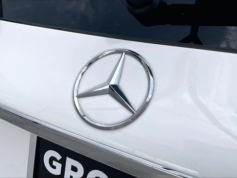 Used 2018 Mercedes-Benz GLC 300 image 10