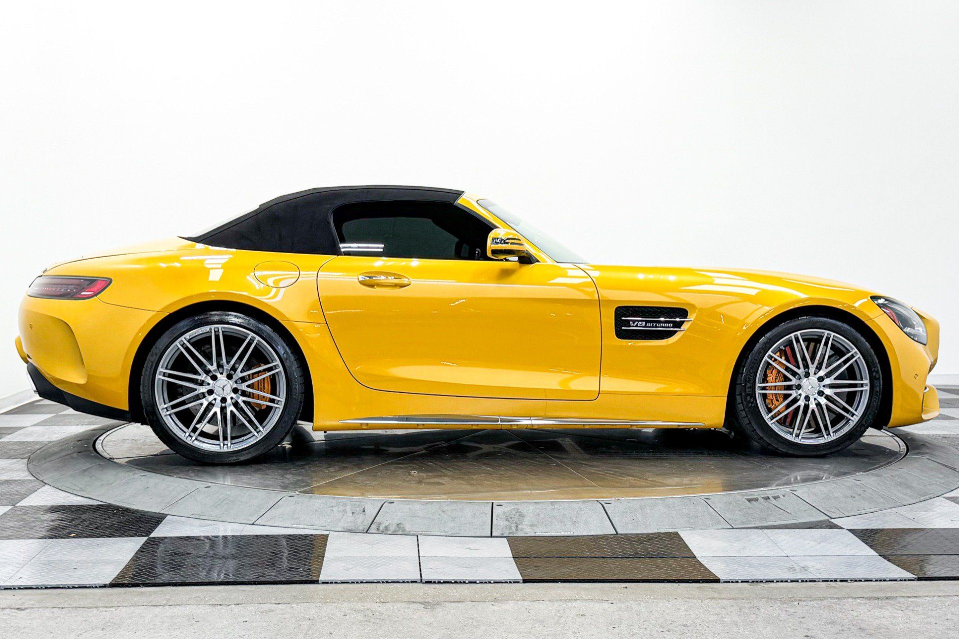 Used 2020 Mercedes-Benz AMG GT C image 17