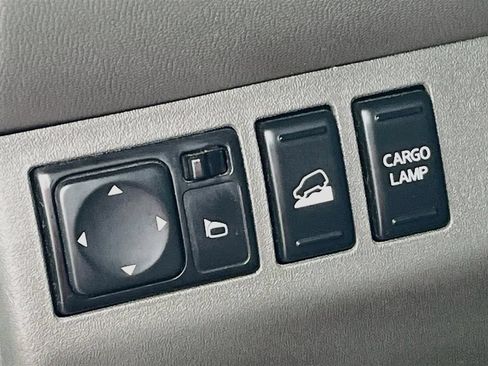 Used 2021 Nissan Frontier SV w/ Midnight Edition Floor Mats AWD/4WD image 10
