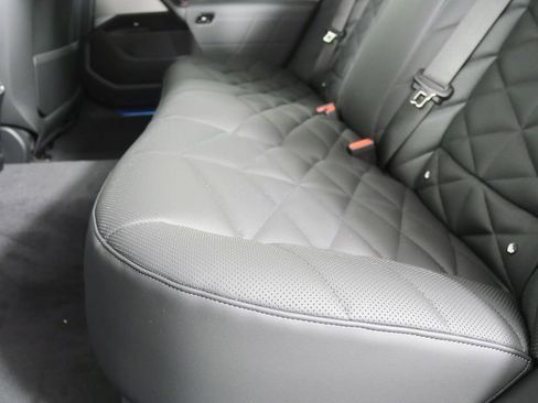 Used 2026 BMW 740i image 15