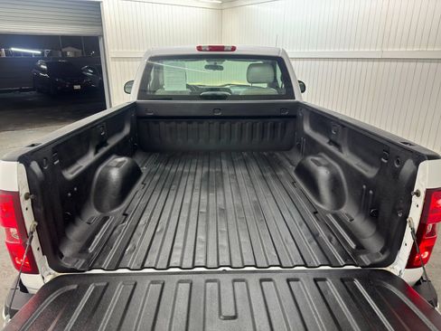 Used 2011 Chevrolet Silverado 1500 W/T image 11