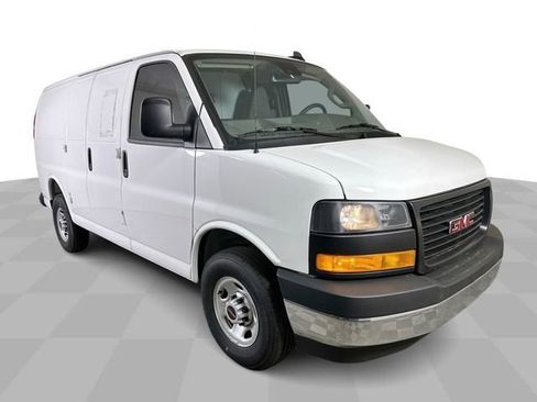 New 2025 GMC Savana 3500 w/ Driver Convenience Package RWD image 3