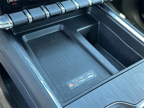 Used 2024 GMC Acadia Elevation image 21