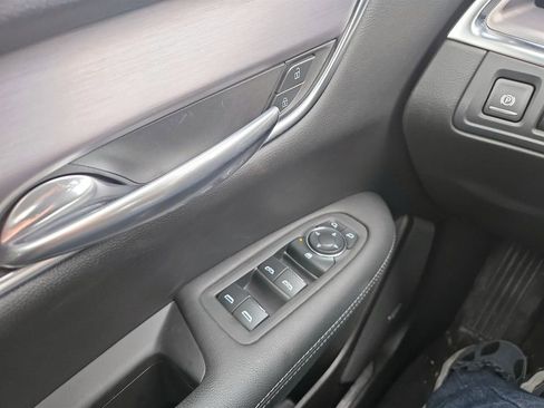 Used 2021 Cadillac XT5 Luxury image 28