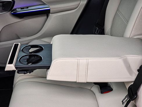 New 2026 Mercedes-Benz GLC 300 4MATIC image 30