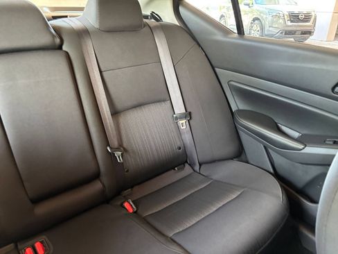 Used 2025 Nissan Altima 2.5 SV FWD image 31