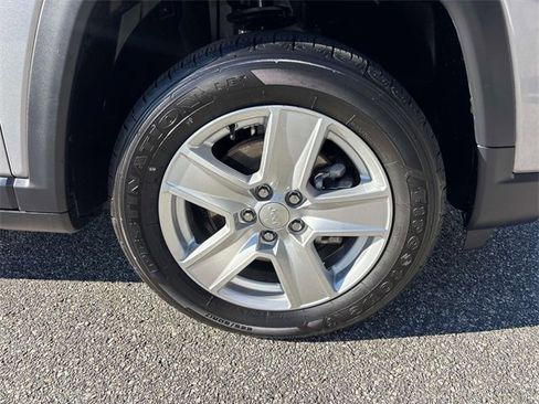 Used 2022 Jeep Compass Latitude image 33