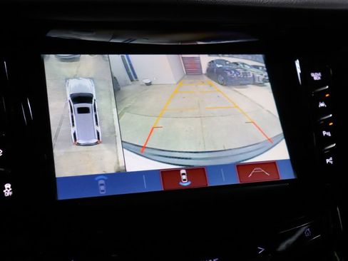 Used 2020 Cadillac Escalade ESV Premium Luxury image 16