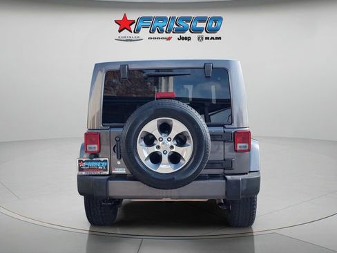 Used 2016 Jeep Wrangler Unlimited Sahara w/ Connectivity Group AWD/4WD image 6