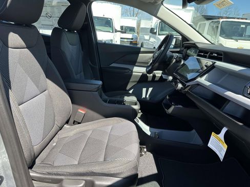New 2027 Chevrolet Bolt LT w/ Comfort Package FWD image 24
